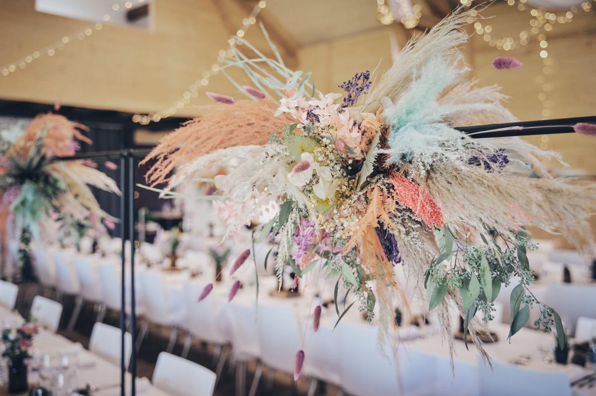 Photographe mariage NEUCHÂTEL — Tiffany & Bujar — LA FERME DES ARÊTES