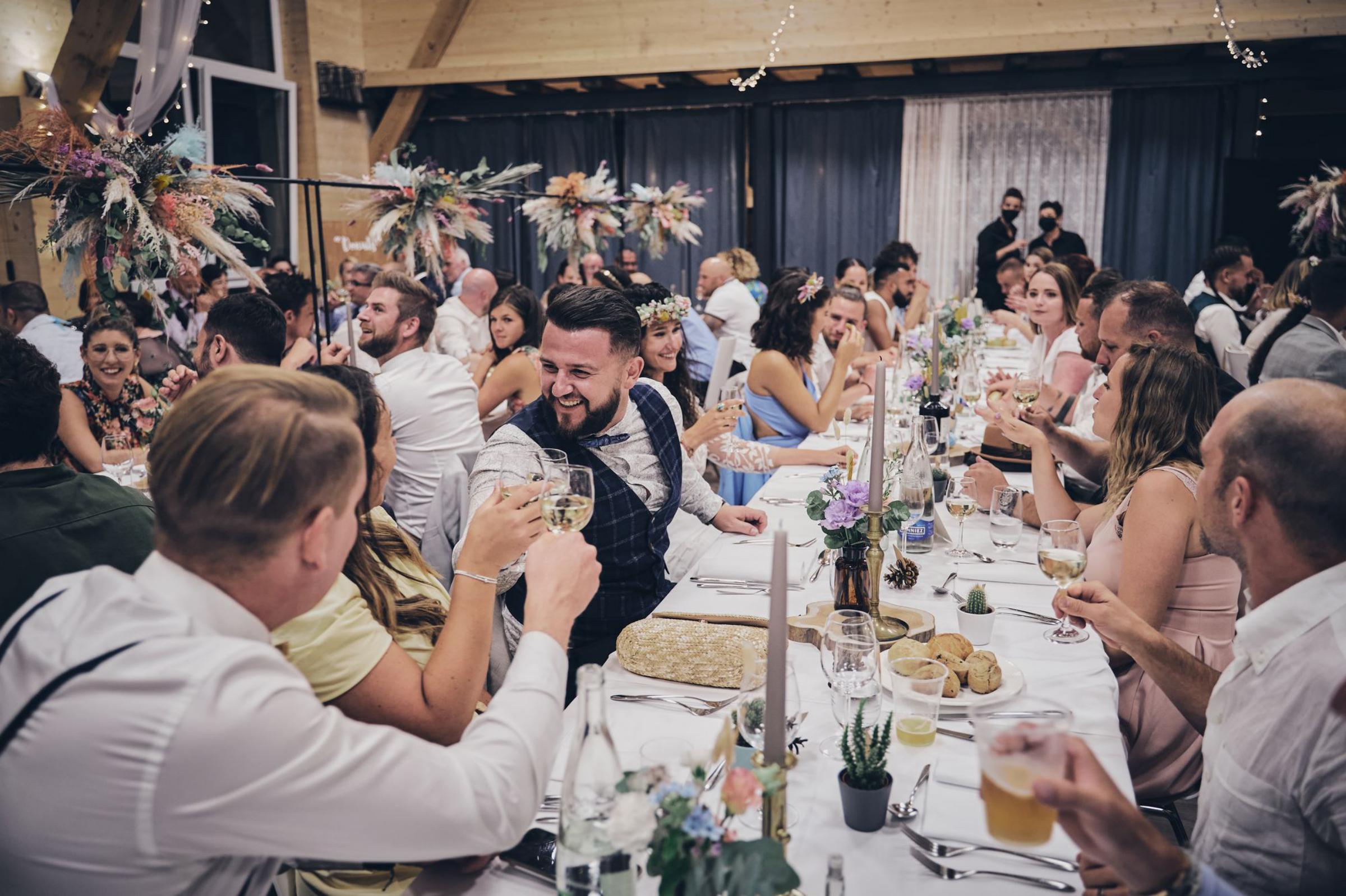 Photographe mariage NEUCHÂTEL — Tiffany & Bujar — LA FERME DES ARÊTES
