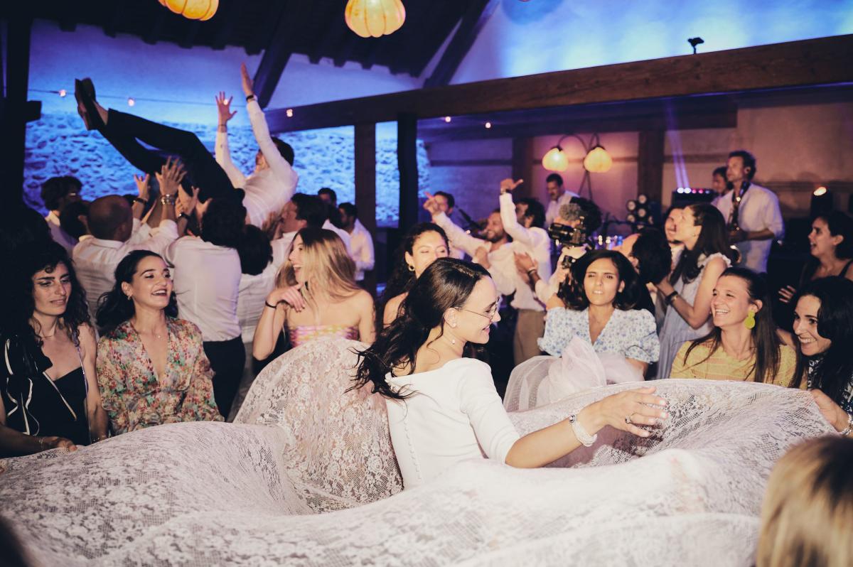 photographe-vidéaste-mariage-geneve-porte-des-iris-suisse-eugenie-paul-juetjuphotographie