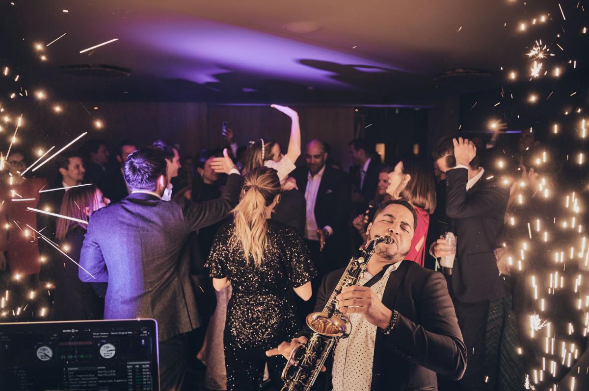 photographe-vidéaste-mariage-crans-montana-suisse-ambassador-eugenie-jacques-edouard-juetjuphotographie