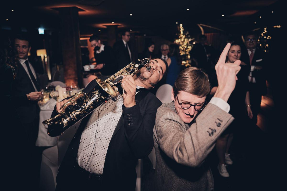 photographe-vidéaste-mariage-crans-montana-suisse-ambassador-eugenie-jacques-edouard-juetjuphotographie